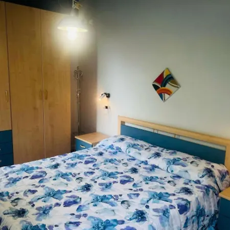 Spacious Flat With Large Terrace-beahost 아파트 비비오네