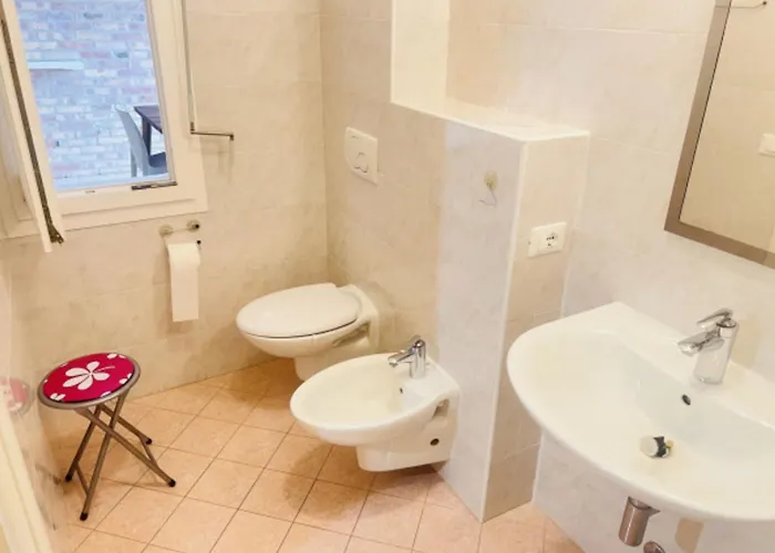 Spacious Flat With Large Terrace-beahost Appartamento