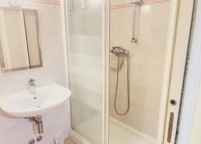 Spacious Flat With Large Terrace-beahost *